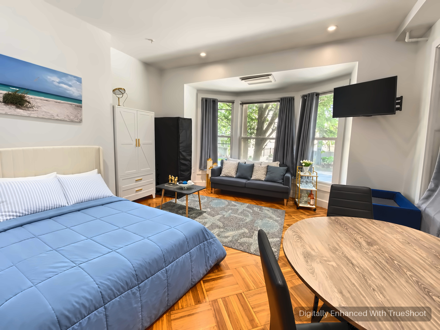 Pictures of  property for rent on Regent Cir., Brookline, MA 02445